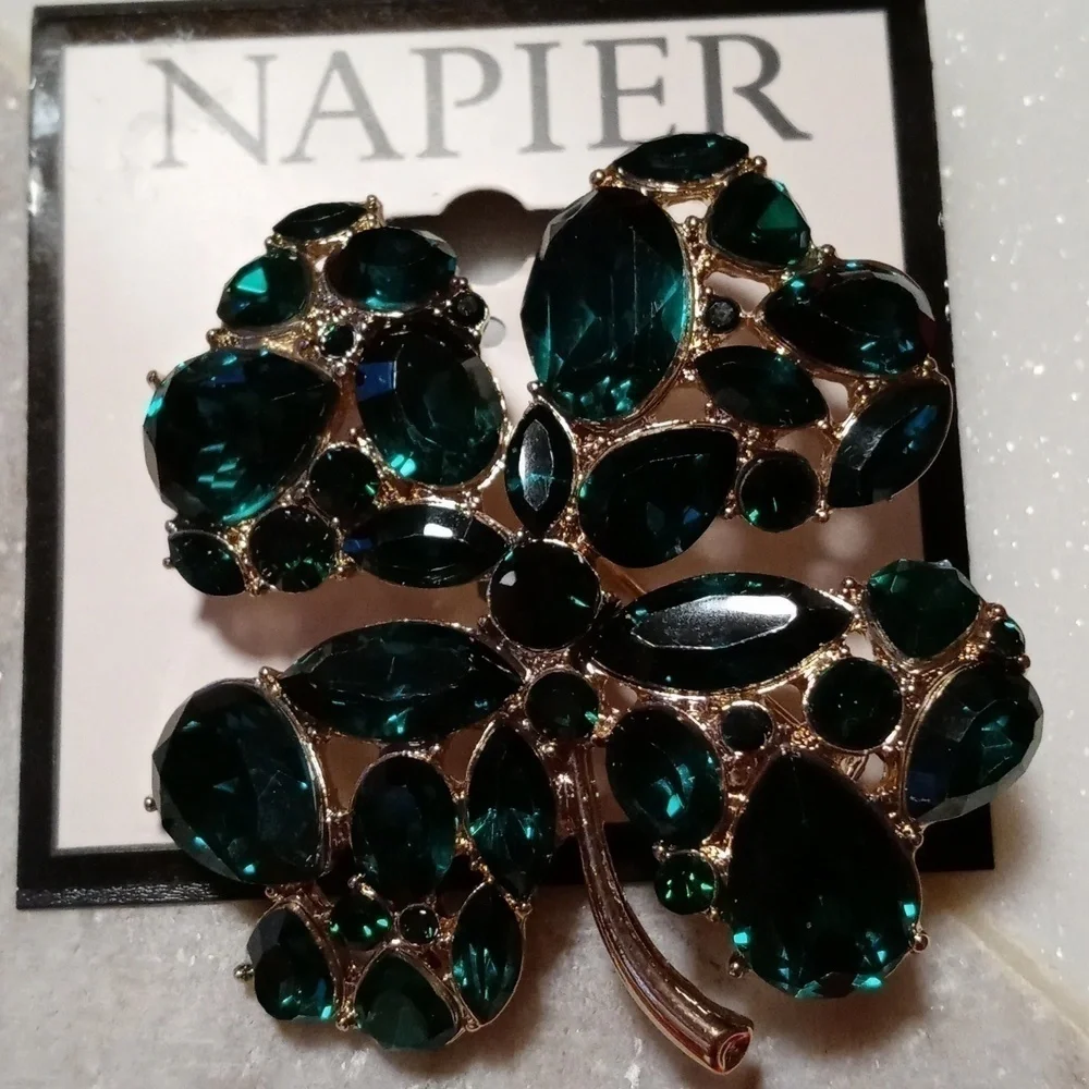 NWT Napier 4 leaf clover brooch